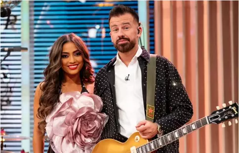 Majorat la „Super Neatza cu Răzvan și Dani”. Imagini de la petrecerea de 18 ani și surpriza pregătită de Florin Ristei