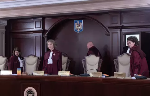 Legea tăierii pensiilor speciale merge la promulgare! CCR a decis: magistrații se vor pensiona la 65 de ani