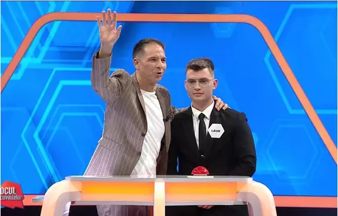 Cine este tânărul „la patru ace” care l-a lăsat mască pe Dan Negru? A câștigat o sumă frumușică la debutul noului sezon „Jocul cuvintelor”