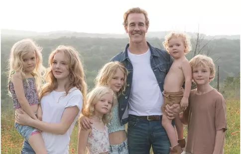 Moștenirea lui James Van Der Beek: Povestea celor 6 copii care i-au fost alături până în ultima clipă