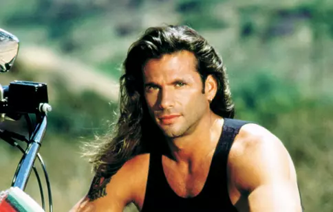 Reuniune de gradul zero în Los Angeles: Lorenzo Lamas, apariție spectaculoasă la brațul lui Heather Locklear. Cum arată „Renegatul” la 68 de ani