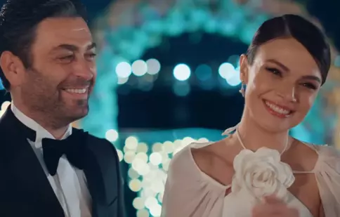 Sinem Ünsal și Ozan Akbaba, din nou protagoniști. Proiectul grandios pentru promovarea Turciei care îi aduce împreună pe actorii din „La marginea lumii”