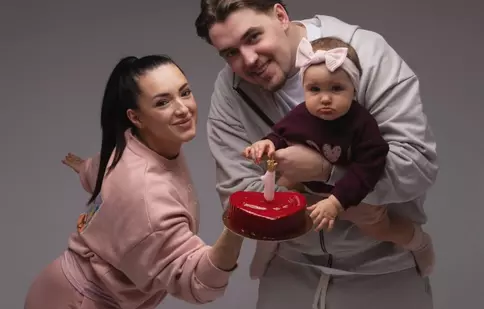 Larisa Iordache, imagini emoționante de la prima aniversare a fiicei sale: „Ești floarea vieții noastre”. Ce detaliu a atras atenția la petrecerea Amirei