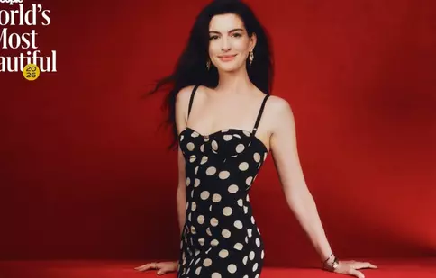 Anne Hathaway, desemnată „cea mai frumoasă femeie din lume”: „Încă pare ireal”. Mesajul transmis de actriță după ce a primit titlul de la  revista People
