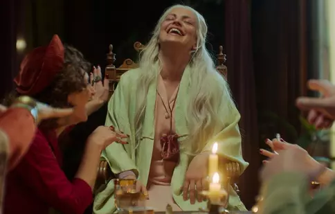 Documentarul șocant de pe Netflix care te va lăsa fără cuvinte: Povestea femeii care s-a logodit cu un ucigaș pentru a-l demasca