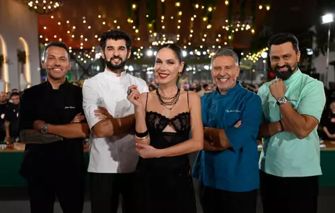Surpriză totală la Chefi la cuțite: Ce culori au primit noile echipe și cine a obținut cuțitul de aur de la chef Orlando Zaharia