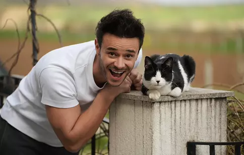 Dima Trofim, „autoritar” doar în teorie: „Știe să ne joace pe degete”. Cum se descurcă actorul din „Destine cu parfum de lavandă” în rolul de tată.  Exclusiv
