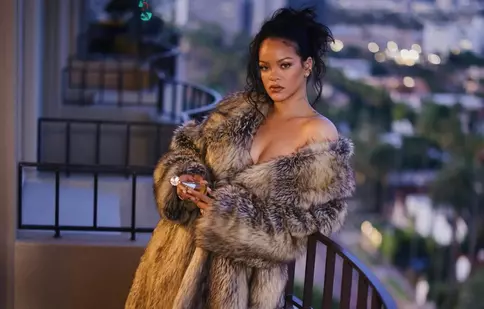 Rihanna și fiica sa au pozat împreună pe coperta unei reviste: Cum arată Rocki la doar 7 luni. „Și-a lăsat mama fără replică!”