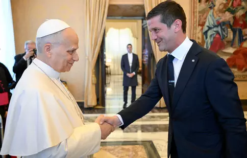 Binecuvântare „cerească” pentru campioni! Cristian Chivu, față în față cu Papa la Vatican după succesul cu Inter
