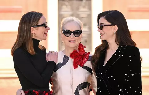 Salarii de milioane la „Diavolul se îmbracă de la Prada 2”: Gestul incredibil făcut de Meryl Streep pentru Anne Hathaway și Emily Blunt