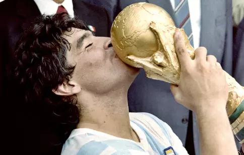 Moștenirea lui Diego Maradona a declanșat un război total! Suma uriașă ascunsă în conturi secrete și acuzațiile grave aduse în tribunal