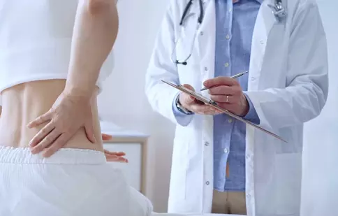 Hernie de disc: cauze, simptome, diagnosticare și tratament