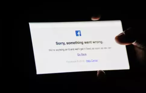 Facebook a picat. Mii de utilizatori din România și din lume raportează probleme de acces