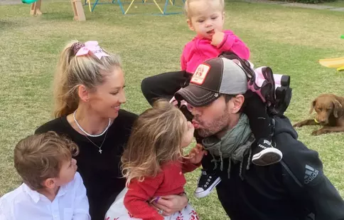 Anna Kournikova, imagine rară cu trei dintre copiii săi. Cum au crescut micuții pe care îi are cu Enrique Iglesias