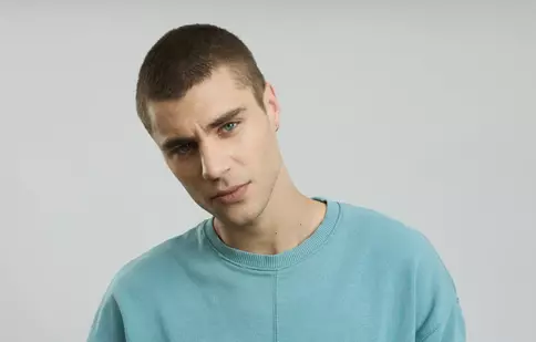 Cine este Alexandru Burcă, actorul din „TRAFIC”. Primul film, primul rol principal și imaginile de pe platourile PRO TV