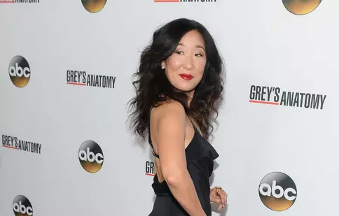 Sandra Oh dezvăluie de ce a plecat din „Anatomia lui Grey”. Discuția cu Shonda Rhimes care a schimbat totul pentru Cristina Yang