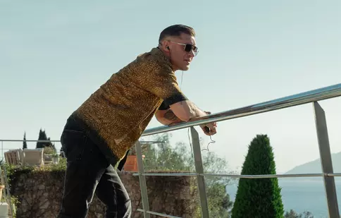 Tom Hardy revine în forță! Când are premiera sezonul doi din MobLand (Imperiul Mafiei) pe SkyShowtime. Trailerul a fost lansat