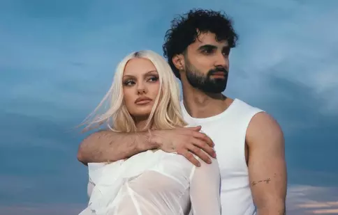 Alexandra Stan a publicat prima fotografie cu fiica sa, Eva. Prima imagine după naștere