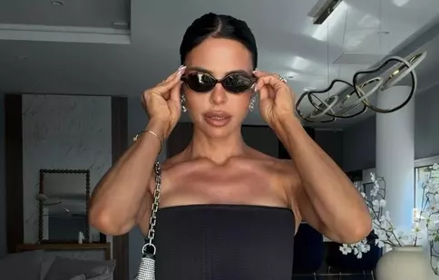 Andreea Popescu, surprinsă în compania unui cunoscut om din televiziune! Cu cine s-a afișat relaxată în Dorobanți