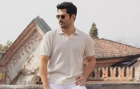 Burak Özçivit revine în forță! Primele imagini din noul serial „Güneşin Doğduğu Yer”. Cine este partenera lui