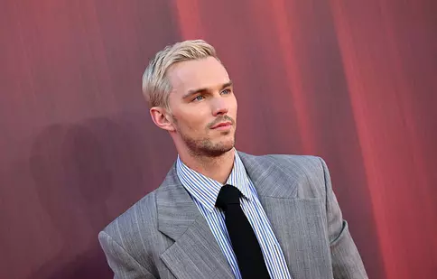 Nicholas Hoult se alătură universului „Harry Potter”! Ce rol iconic va juca actorul în sezonul al doilea al serialului HBO