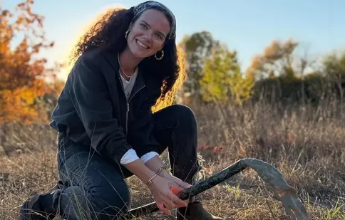 Irina Ștefan, între „Trafic” și viața la țară: „În mine există și fata care trăiește pe tocuri, dar și fata de la țară” EXCLUSIV