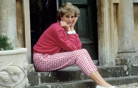 Fratele Prințesei Diana scrie o carte despre ea. Ce va dezvălui Charles Spencer despre „prințesa inimilor”