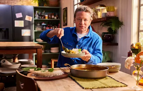 Jamie Oliver, două emisiuni la TV Paprika în octombrie 2026. Când se difuzează