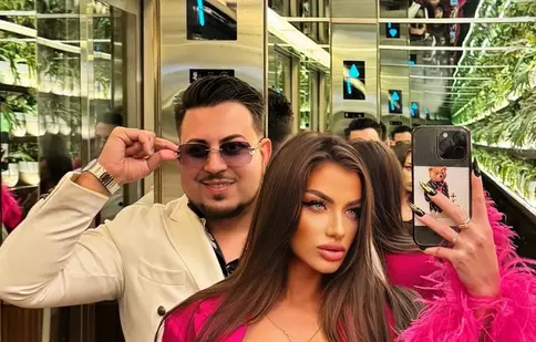 Cum au arătat Marco Dăscăliuc și Bianca Ghiurcă în ziua nunții. Prințul a purtat un sacou brodat cu aur!