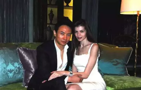 Monica Gabor și Mr. Pink, în centrul unui nou scandal în SUA. Soțul vedetei, acuzat de fraudă de investitori