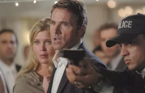 Cu duşmanul la altar