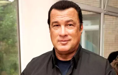 Putin l-a vrut pe Steven Seagal ca mediator între Rusia și SUA