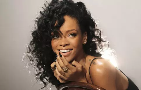 Rihanna a fost atacată în plină stradă la Londra