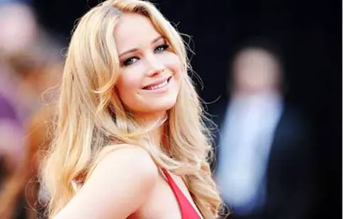 Jennifer Lawrence se simte ca o femeie bătrână