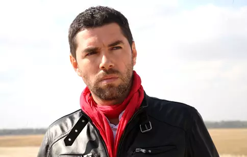 Alex Dima: „Viaţa m-a aruncat în televiziune”