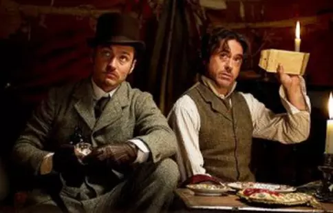 Sherlock Holmes: Jocul umbrelor