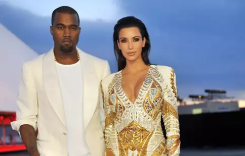 Kim Kardashian şi Kanye West mai vor cel puţin un copil