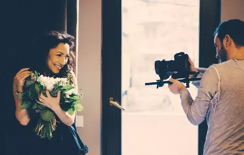 Andra a lansat videoclipul piesei “Atâta timp cât mă iubeşti”