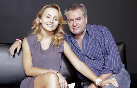 Angelique Boyer e răsfăţată de iubitul ei, José Alberto Castro