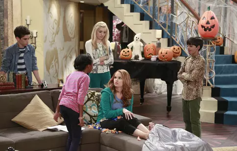 Disney Channel lansează sezonul trei al serialului „Jessie”
