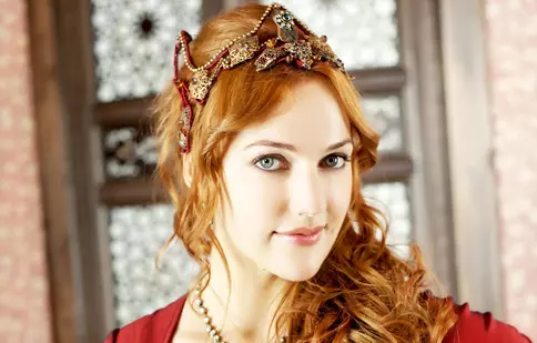 Meryem Uzerli, gata să revină la seriale. Ce se știe despre următorul ei proiect