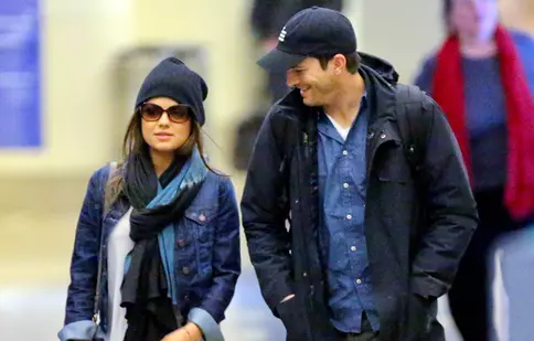Actorii Mila Kunis şi Ashton Kutcher s-au logodit