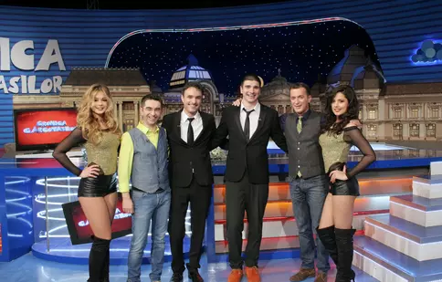 “Mondenii” şi Anca Florescu, invitaţii Cârcotaşilor, în această seară la Prima TV