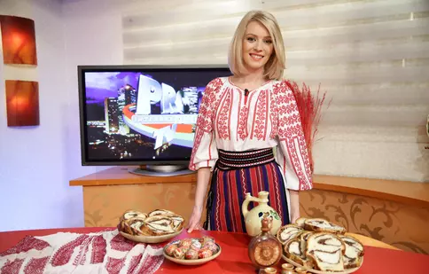 Diana Dumitrescu, în costum popular pentru ediţia de Paşte „De Suflet”
