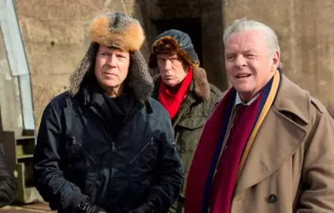 Filme la TV azi, 28 iunie 2024: „Greu de pensionat 2”, „2012”, „Uimitorul Om-Păianjen 2”, „A naibii dragoste”, „O schemă de milioane”