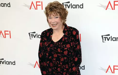 Shirley MacLaine va juca în serialul „Glee”