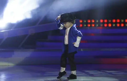 Micul Michael Jackson a câştigat finala de popularitate "Next Star"