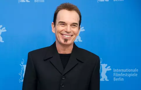 Billy Bob Thornton îşi cumpără jeanşi pentru fetiţe