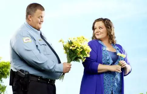 Universal Channel difuzează astăzi ultimele trei episoade din "Mike și Molly", sezonul 1