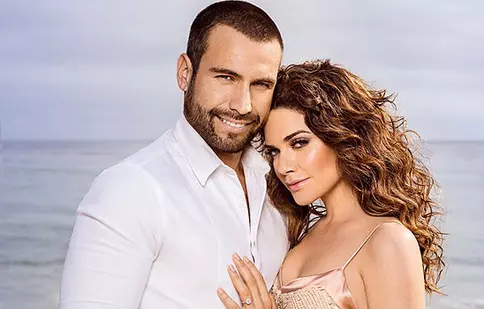 Actorul de telenovele Rafael Amaya s-a logodit
